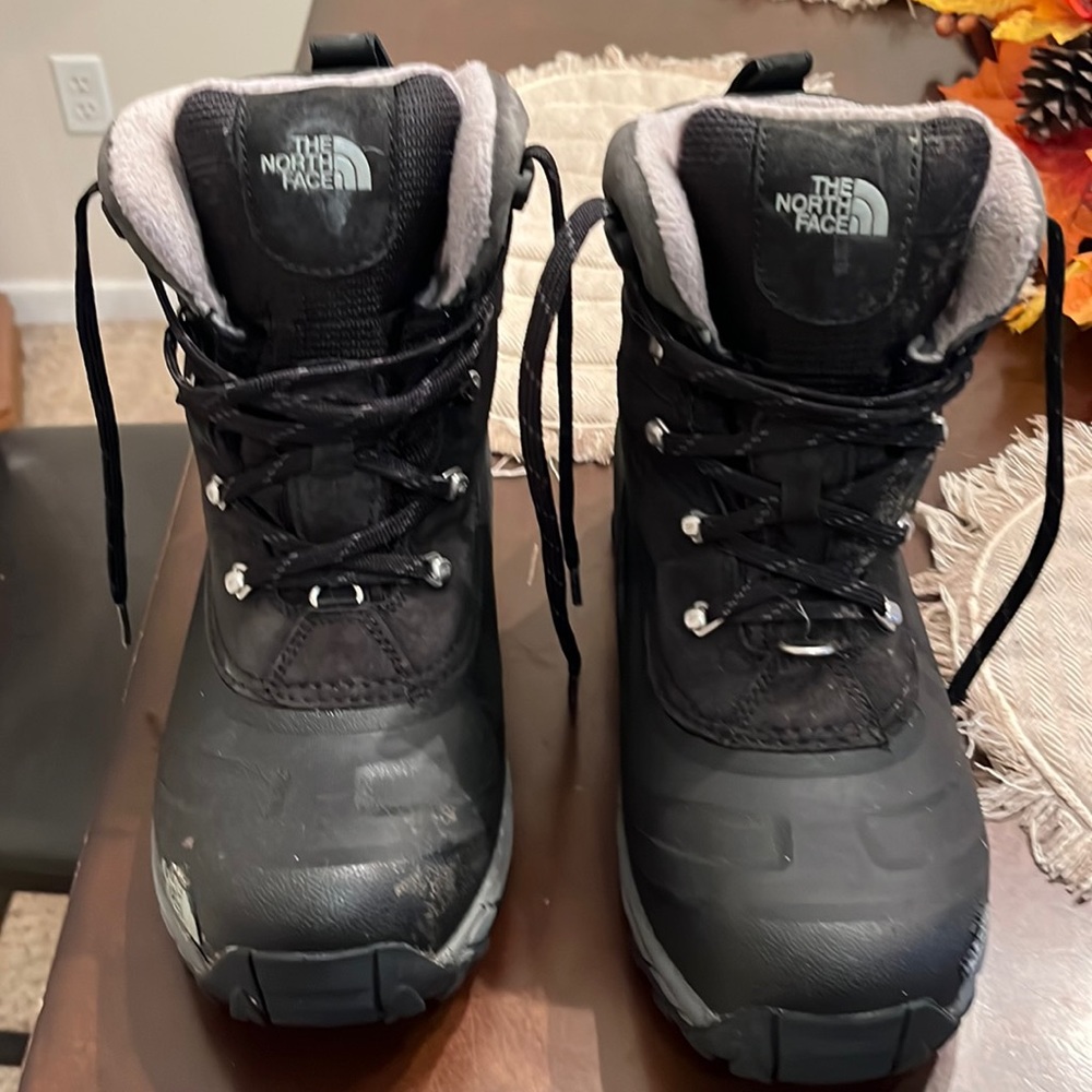 Men’s Northface snow/winter boots